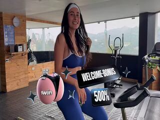 Sexo con el nuevo vecino jeniferplay